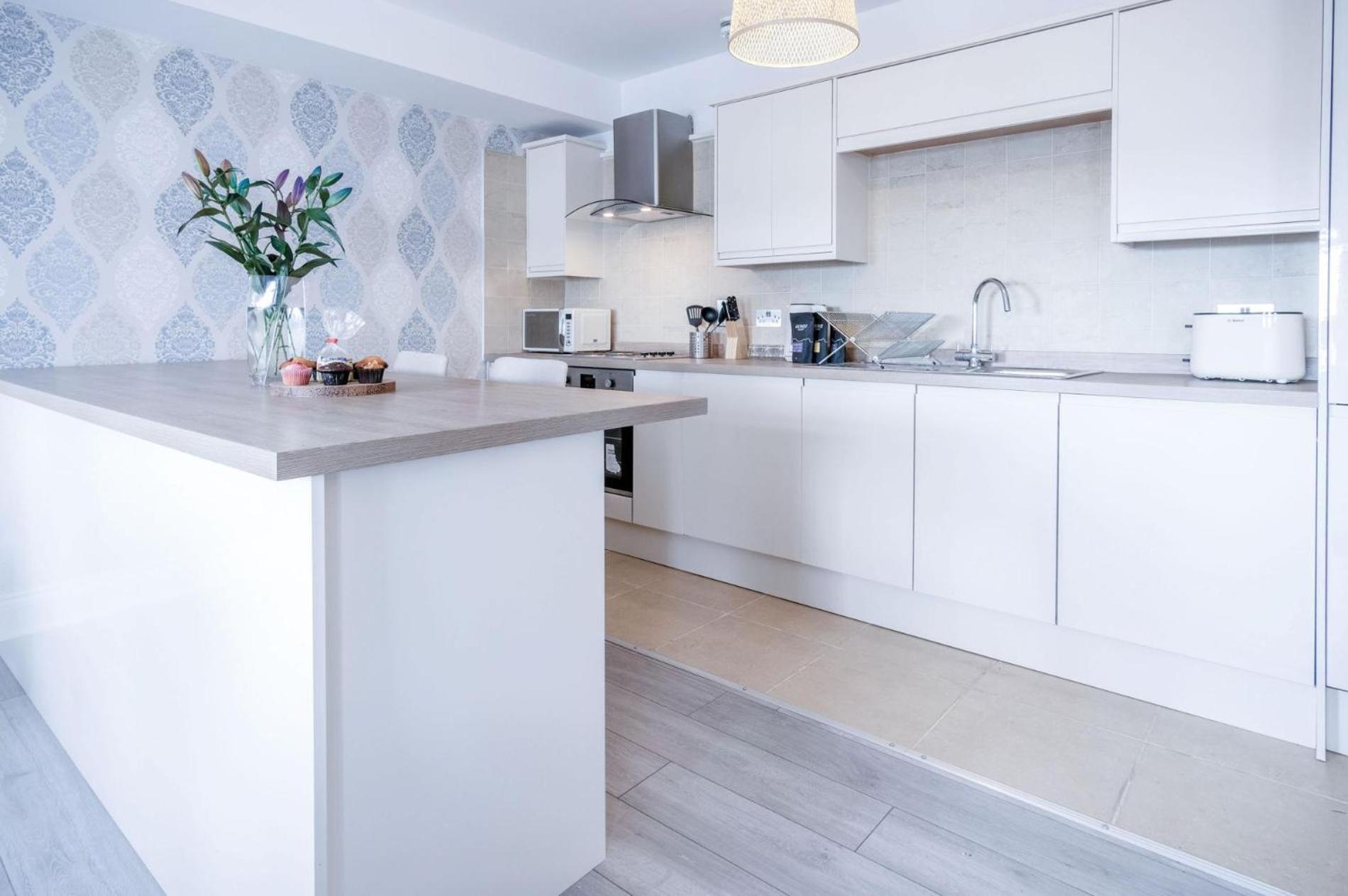 Harbour View - 2 Bedroom Apartment - Milford Haven Exteriör bild