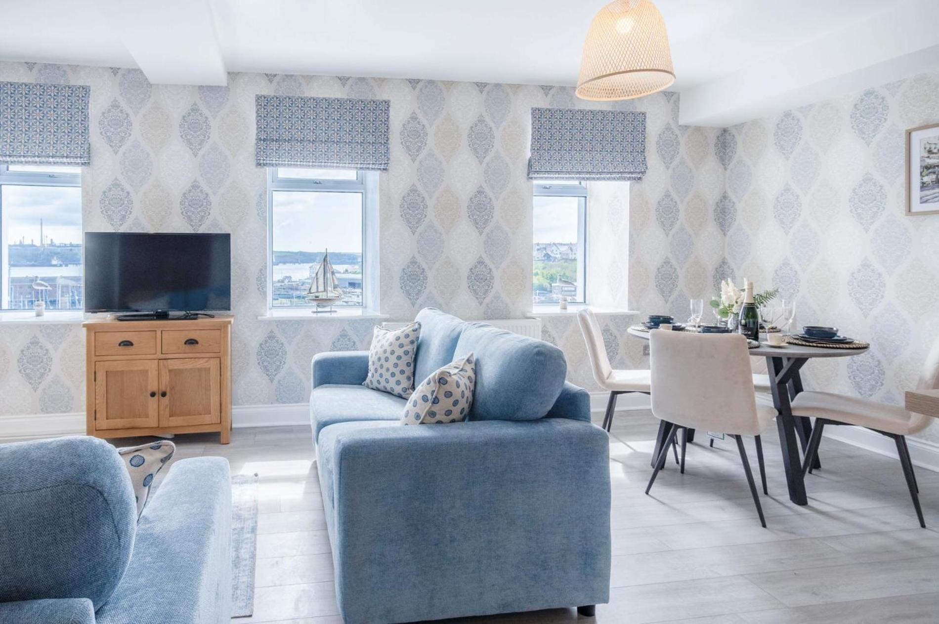 Harbour View - 2 Bedroom Apartment - Milford Haven Exteriör bild